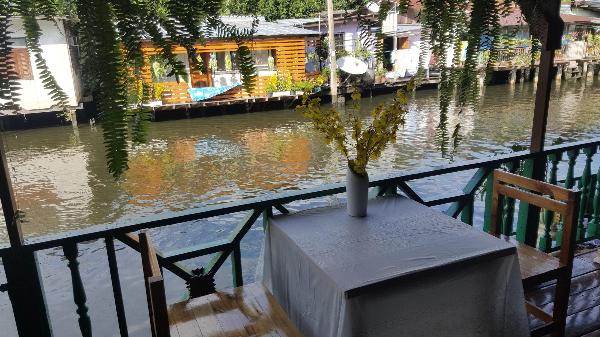 Bangluang House Hotel Bangkok Buitenkant foto