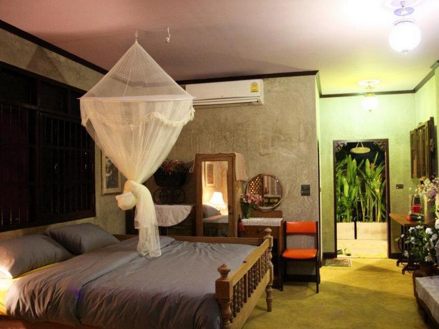 Bangluang House Hotel Bangkok Buitenkant foto