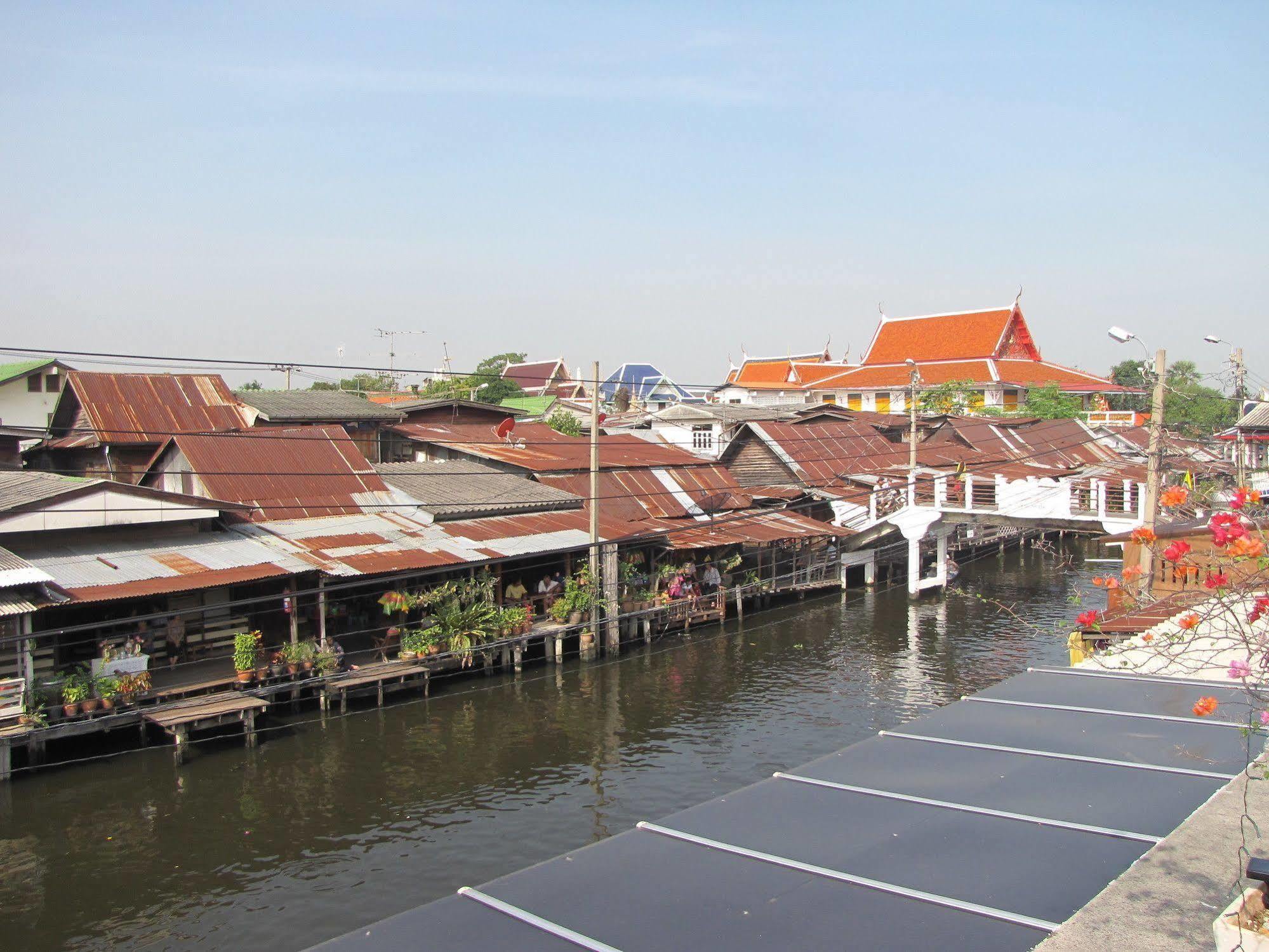 Bangluang House Hotel Bangkok Buitenkant foto