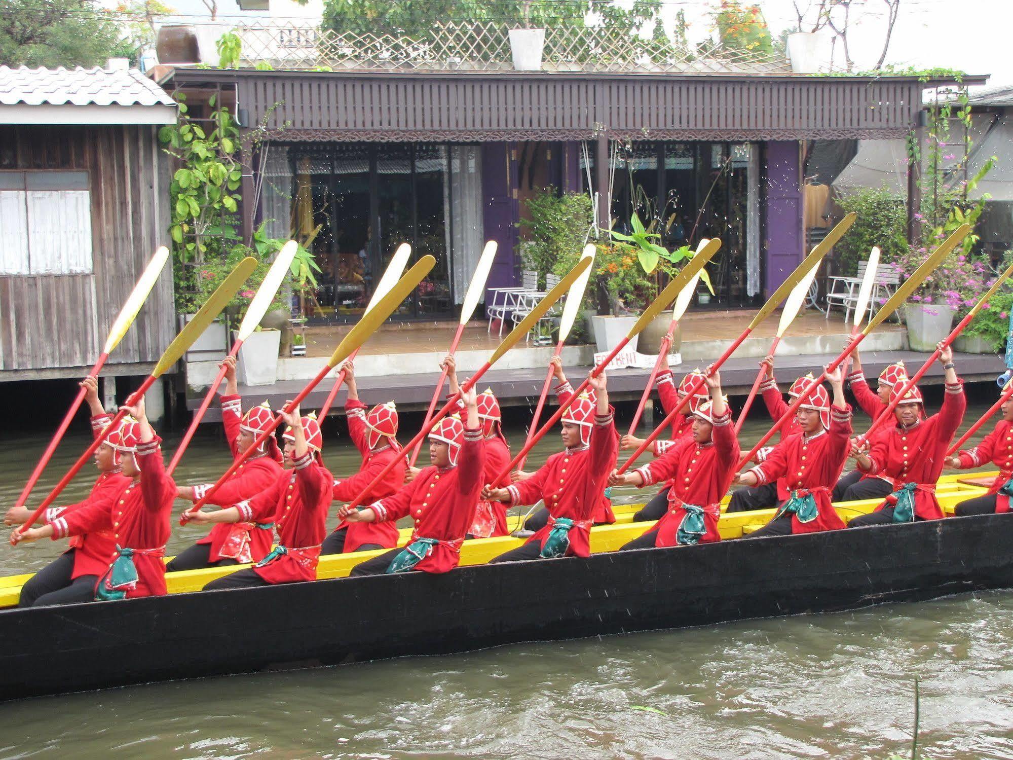 Bangluang House Hotel Bangkok Buitenkant foto